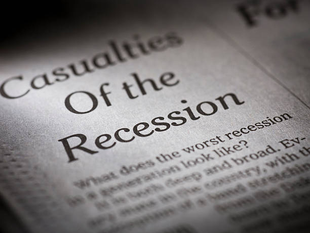 recesja gospodarczej - home finances recession newspaper finance zdjęcia i obrazy z banku zdjęć
