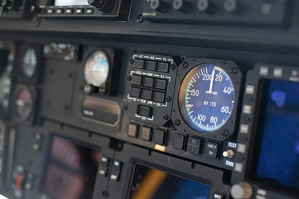 panel de control - cockpit airplane aerospace industry control fotografías e imágenes de stock