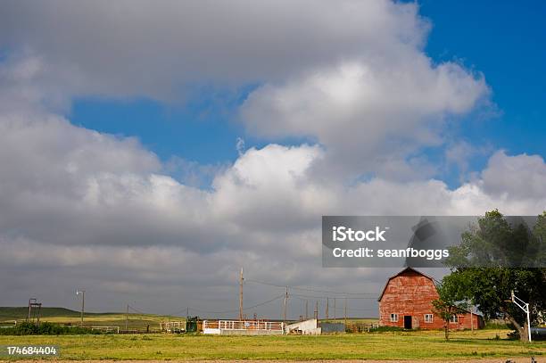 Red Farm Barn With Blue Sky And Clouds In Kansas Stock Photo - Download Image Now - Farm, Kansas, Barn