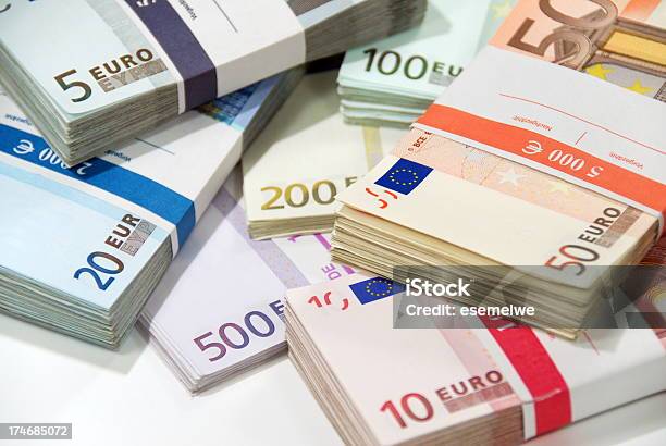 Pakiety Pieniędzy - zdjęcia stockowe i więcej obrazów Waluta - Waluta, Waluta Unii Europejskiej, Plik