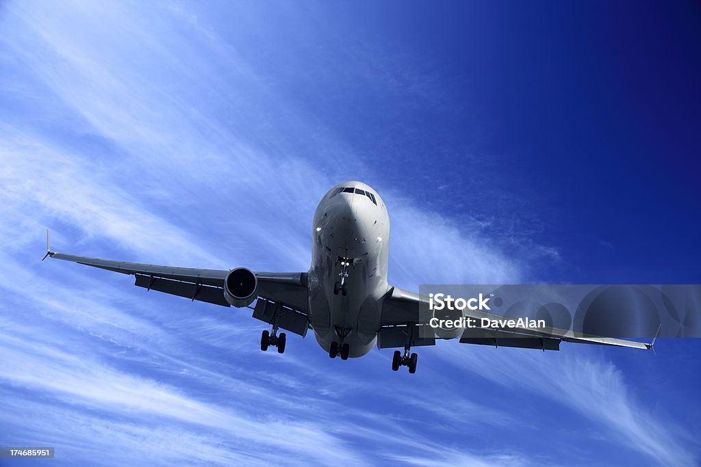 Airliner lądowanie - Zbiór zdjęć royalty-free (Bez ludzi)