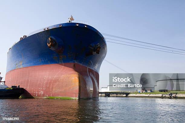 Naftowy Tankowiec - zdjęcia stockowe i więcej obrazów Benzyna - Benzyna, Bezchmurne niebo, Biznes międzynarodowy