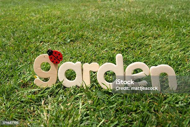 Jardim - Fotografias de stock e mais imagens de Carta - Documento - Carta - Documento, Cor verde, Fotografia - Imagem