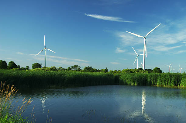 Turbina de viento y agua fresca Marsh gran angular - foto de stock