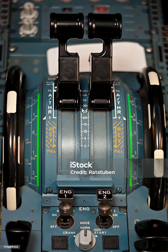 Controles de mariposa - Foto de stock de Acelerador libre de derechos