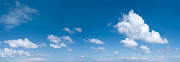 ブルースカイパノラマ 77 mpix xxxxl - cirrus cloud cloudscape stratus ストックフォトと画像