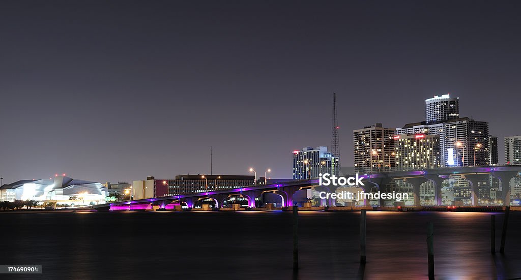 miami downtown detalhes à noite - Foto de stock de Apartamento royalty-free