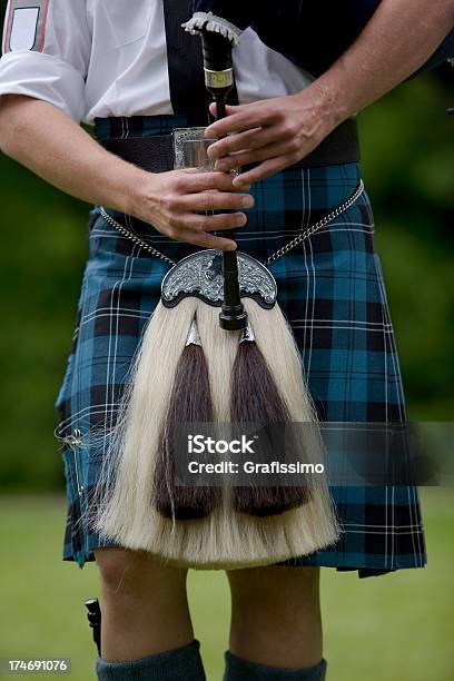 Деталь Шотландский Человек Играть Волынка — стоковые фотографии и другие картинки Шотландия - Шотландия, Волынка, Килт