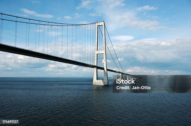 Storebaelt Puente Foto de stock y más banco de imágenes de Puente - Estructura creada por humanos - Puente - Estructura creada por humanos, Dinamarca, Grande