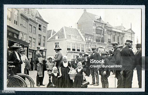 Эдвардианский Street Scene Бельгиястарая Фотография — стоковые фотографии и другие картинки Эдвардианский стиль