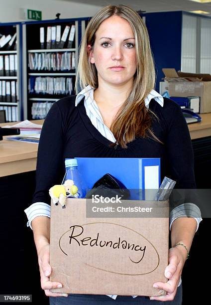 Redundancia Foto de stock y más banco de imágenes de Adulto - Adulto, Adulto joven, Angustiado