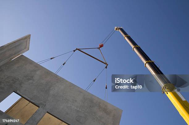 Foto de Edifício De Construção e mais fotos de stock de Concreto - Concreto, Construindo, Corrente