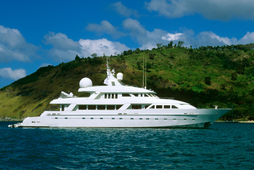 yacht tropical island