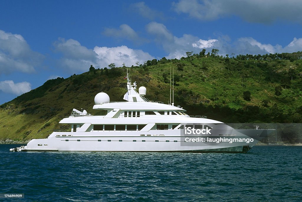 Luksusowy Jacht motorowy boat Wyspa majątek phuket Tajlandia - Zbiór zdjęć royalty-free (Z boku)