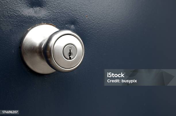 Дверь Головка Переключателя — стоковые фотографии и другие картинки Замок - средство безопасности - Замок - средство безопасности, Круг, Ручка двери
