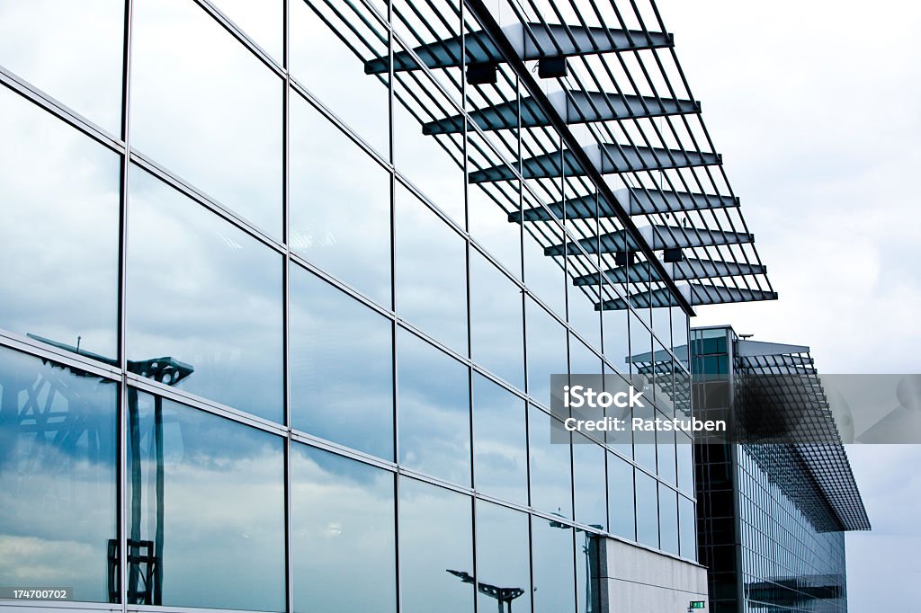 Moderne Fassade aus Glas - Lizenzfrei Architektonisches Detail Stock-Foto