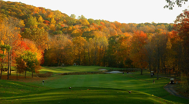 istock Golf at Dawn New England Autumn 174702209