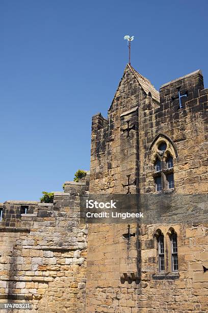 Castello Di Alnwick - Fotografie stock e altre immagini di Alnwick - Alnwick, Antico - Condizione, Campo