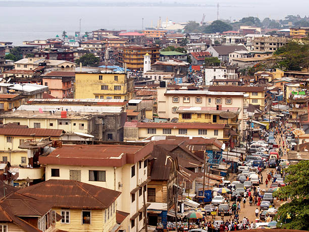 Photo libre de droit de Freetownsierra Leone banque d'images et plus d'images libres de droit de Freetown - Sierra Leone - Freetown - Sierra Leone, Sierra Leone, Marché - Établissement commercial - iStock