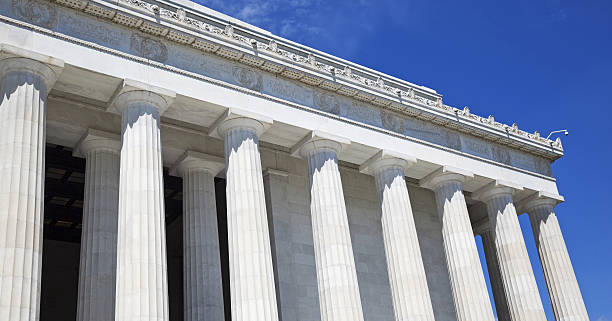istock Lincoln Memorial # 4 XL 174703567