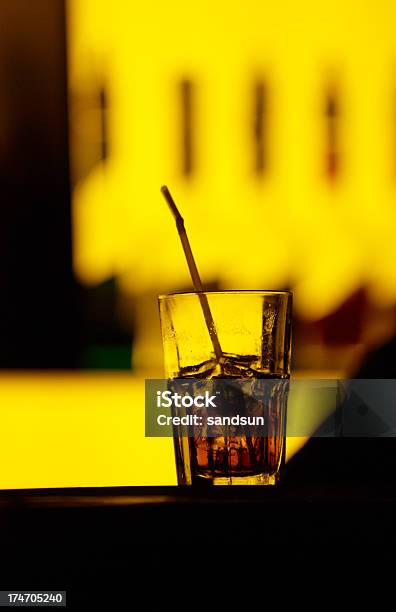 Cocktail Bar - Fotografias de stock e mais imagens de Conhaque - Conhaque, Região de Cognac, Adulto