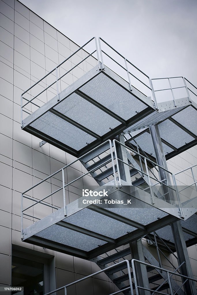 Cage d'escalier de secours - Photo de Acier libre de droits