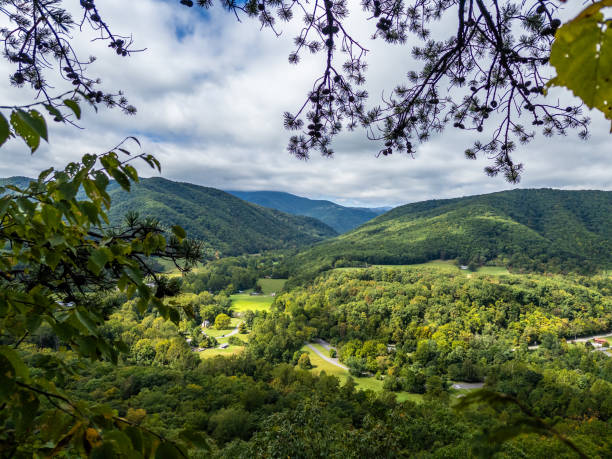 istock Sunset at Seneca Rocks in West Virginia 1747103246