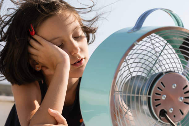 istock Little child during summer heat looking for refreshment 1747115273