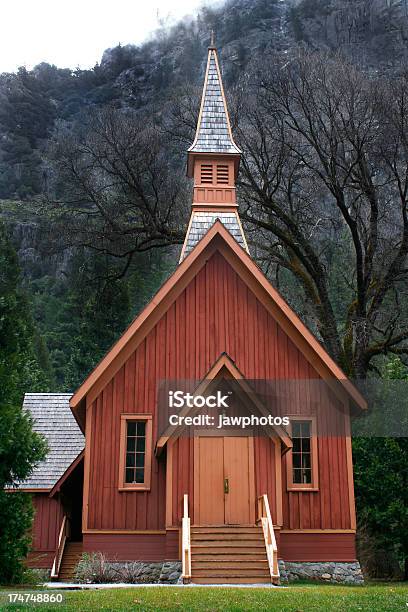 Cappella Di Yosemite - Fotografie stock e altre immagini di Amore - Amore, Aspirazione, California