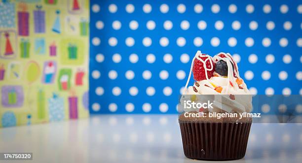 Leckere Cupcake Stockfoto und mehr Bilder von Backen - Backen, Cupcake, Dessert