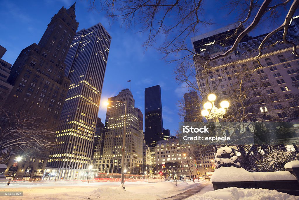 Le quartier de Midtown de Manhattan de New York City en hiver - Photo de 59ème rue libre de droits