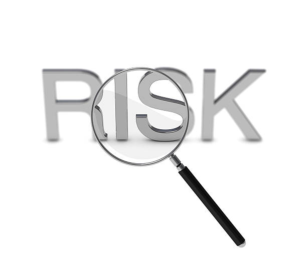 evaluación de riesgo - focus magnifying glass definition single word fotografías e imágenes de stock