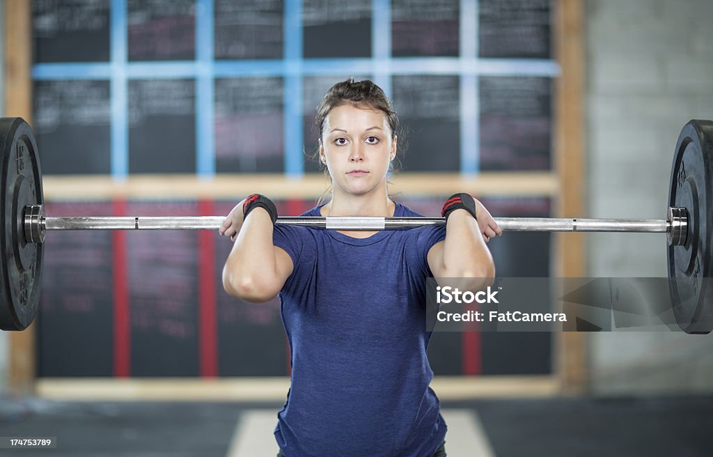 Atleti di Crossfit. - Foto stock royalty-free di A petto nudo