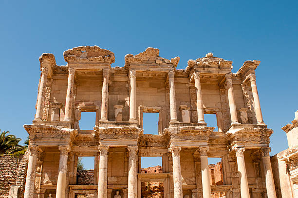 istock Facade of ancient Celsius Library in Ephesus, Turkey 174753898