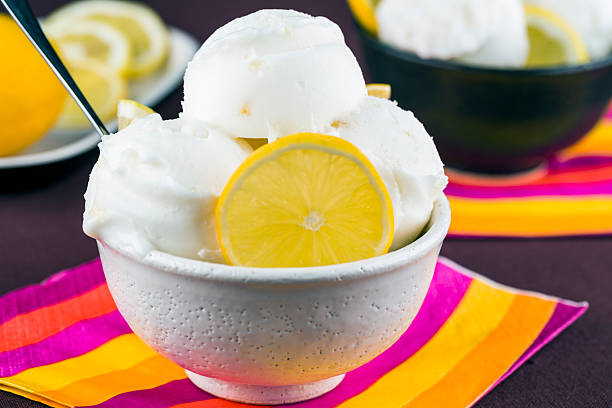 sherbet limón - lemon ice cream fotografías e imágenes de stock