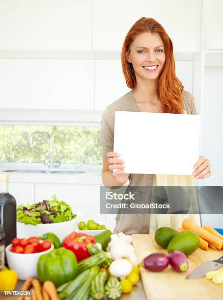 Foto de Endossando Uma Dieta Saudável e mais fotos de stock de Cozinha - Cozinha, Legume, Quadro-negro