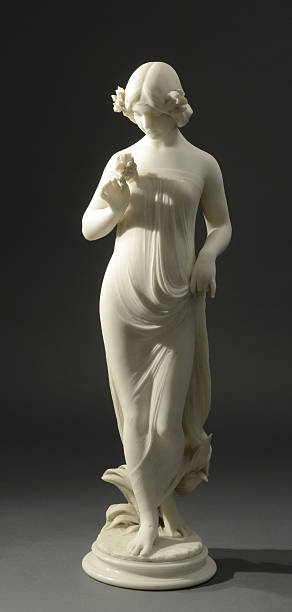 antiguidade mármore estátua feminina, século xix - sculpture women fine art statue marble imagens e fotografias de stock