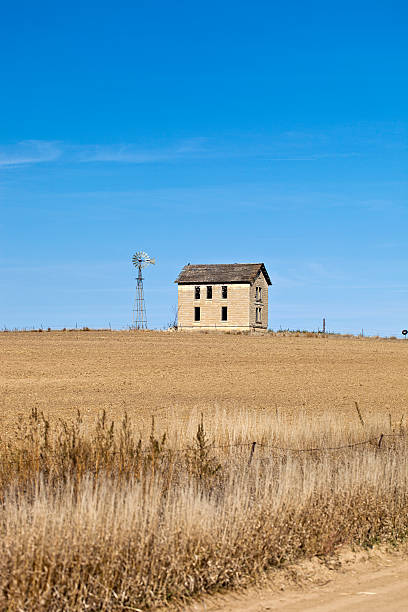 istock Abandoned House From Kansas 174755297