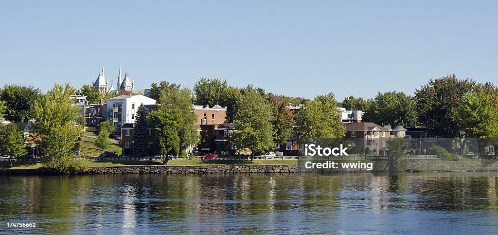 Shawninigian, Quebec, el lago - Foto de stock de Agua libre de derechos