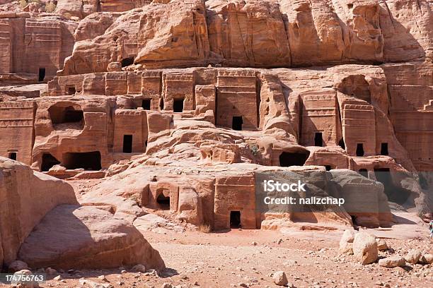 Tombe A Petra Giordania - Fotografie stock e altre immagini di Ambientazione esterna - Ambientazione esterna, Antico - Condizione, Asia Occidentale