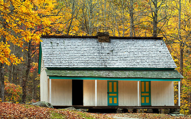 cabina, roaring fork, montañas great smoky, gatlinburg tennessee, ee.uu. - house appalachian mountains architectural feature architectural styles fotografías e imágenes de stock