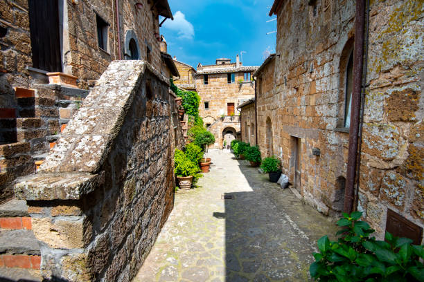 istock Town of Civita di Bagnoregio 1747573755