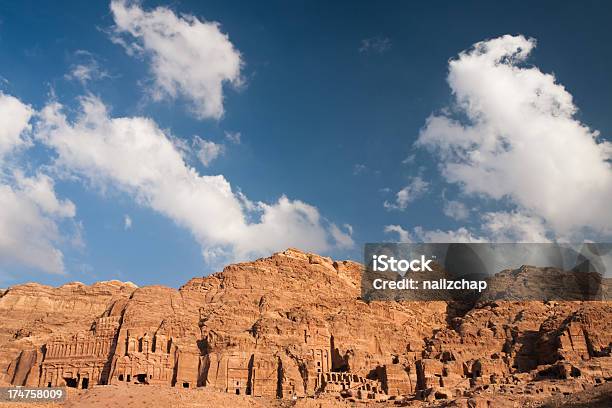 Túmulos De Real Em Petra Na Jordânia - Fotografias de stock e mais imagens de Antigo - Antigo, Ao Ar Livre, Apodrecer