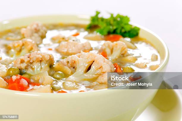 Foto de Sopa De Legumes No Prato e mais fotos de stock de Aipo - Aipo, Alimentação Saudável, Almoço
