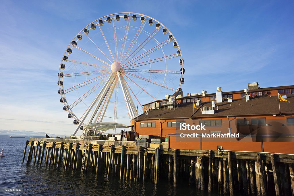 Grande roue de Seattle sur la jetée - Photo de Attraction foraine - Équipement de loisirs libre de droits