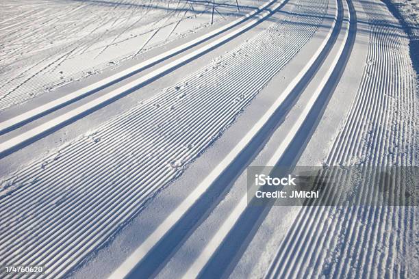 Photo libre de droit de Piste De Ski Nordique banque d'images et plus d'images libres de droit de Froid - Froid, Hiver, Horizontal