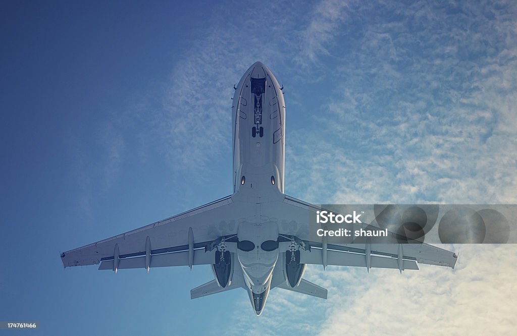 Aereo di linea regionale - Foto stock royalty-free di A mezz'aria