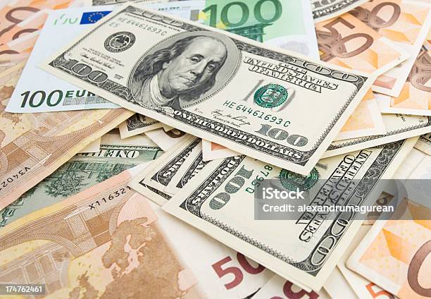 Dolar Agains Euro - zdjęcia stockowe i więcej obrazów 50 euro - 50 euro, Banknot, Banknot USA