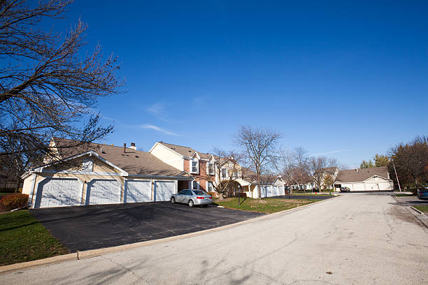 istock Chicago suburban townhomes 174763062