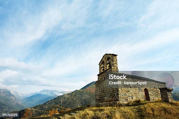 Гора Церковь В Пиренеи — стоковые фотографии и другие картинки Архитектура - Архитектура, Без людей, Гора